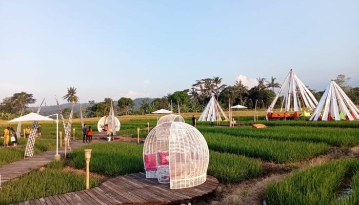 9 Lokasi Wisata di Cirebon ini Mirip Pulau Dewata, Tertarik Berkunjung?