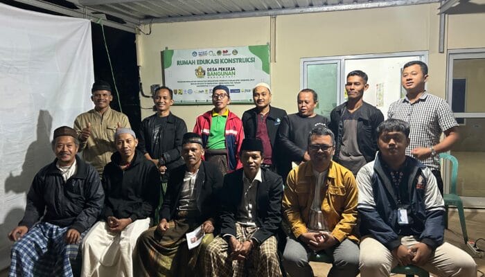 Mahasiswa KKN-T UNDIP Gelar Edukasi Pembuatan Probiotik untuk Ayam Lokal Sehat dari Jahe Dan Kunyit