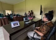 Tingkatkan Daya Saing Produk Lokal, Mahasiswa KKN UNS Gelar Pelatihan Branding Digital di Desa Dibal