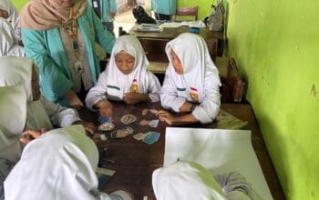 Putus Stigma Tabu, Mahasiswa KKN UNS 15 Dibal Ajak Siswa MTs N 15 Boyolali Melek Kesehatan Reproduksi